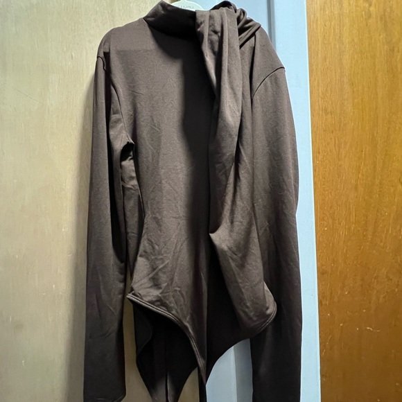 Zara long sleeve twist detail bodysuit - Picture 5 of 5